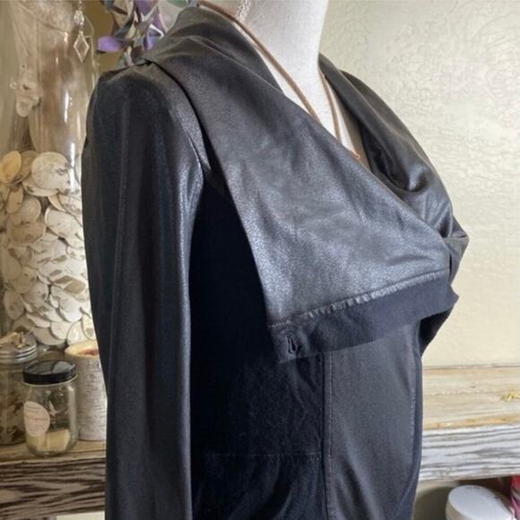 Jessica Simpson Cowl Neck Shawl Faux Leather Jacket Brown Drape Zip Size Small - Picture 4 of 5